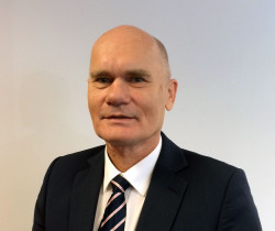 An image of Dr Peter Jansen